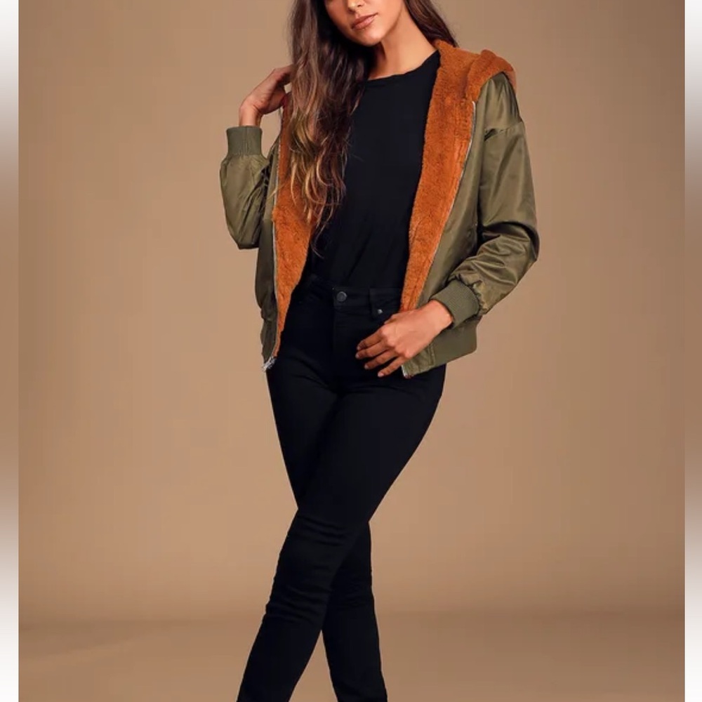 Lulus Top Notch Olive Green Faux Fur Reversible Bomber Jacket - Size S - Picture 4 of 6